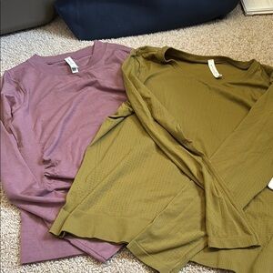 Athleta Stylish Women's Long Sleeve Tops - Olive Green and Mauve